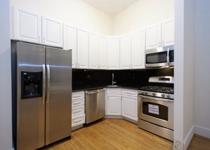  East 31st Street - Photo 1