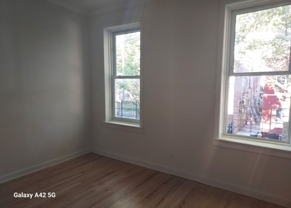 Sheffield Avenue - Photo 1