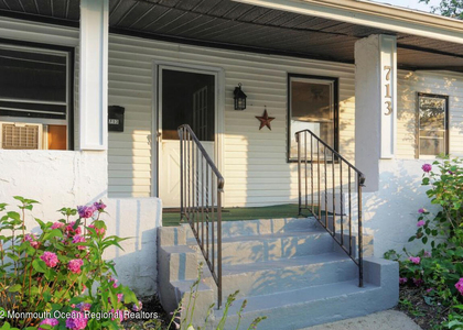 713 18th Avenue - Photo 1