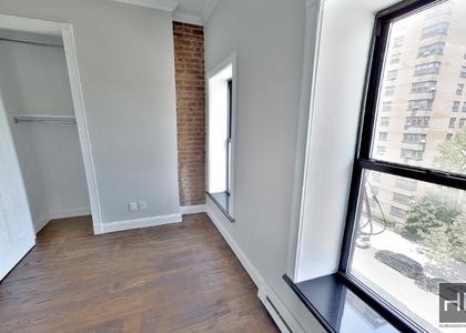 East 106 Street - Photo 1