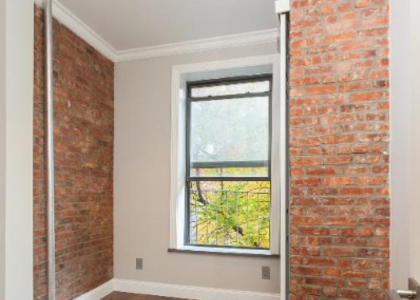 East 116 Street - Photo 1