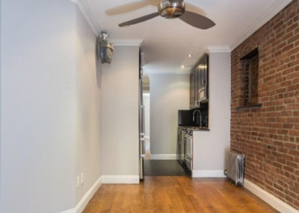 West 53 Street - Photo 1