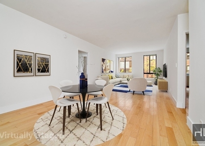 West 53 Street - Photo 1