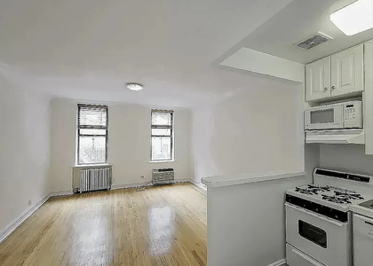  East 46th Street - Photo 1