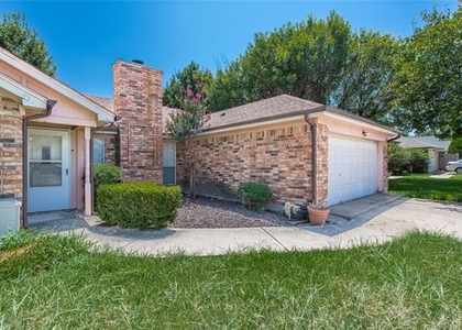 303 Shirley Drive - Photo 1