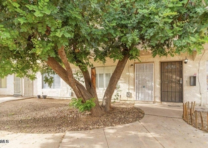 3840 N 43rd Avenue - Photo 1