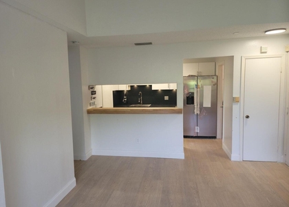 2313 N Congress Avenue - Photo 1