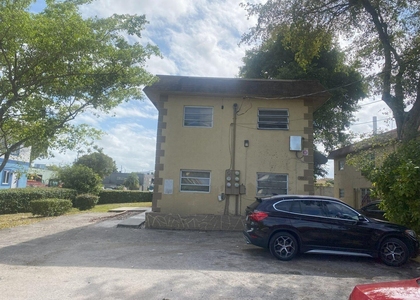 1004 Nw 2nd Street - Photo 1