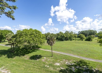 6061 N Falls Cir Drive - Photo 1