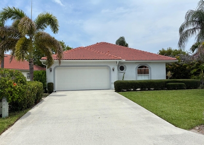 4309 Se Scotland Cay Way - Photo 1