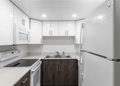401 Nw 34 Street - Photo 1
