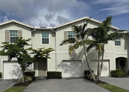 4303 Hammock Grove Drive - Photo 1