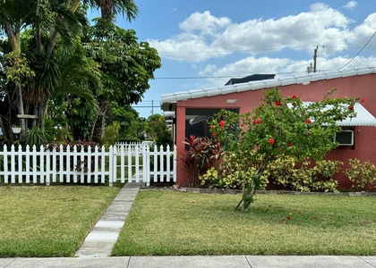 1734 Fletcher Street - Photo 1