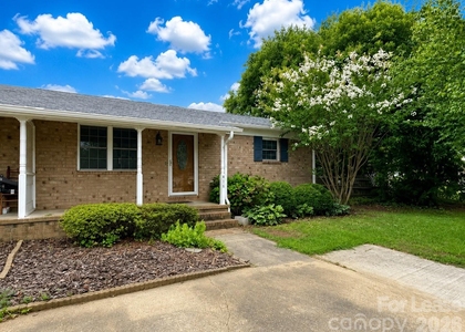 411 Ludwick Avenue - Photo 1