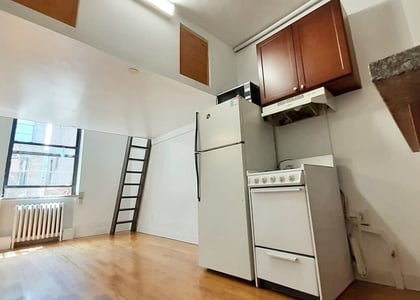 112 Mac Dougal Street - Photo 1