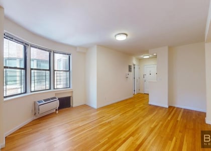 1680 York Avenue - Photo 1