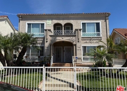 1406 2nd Avenue - Photo 1
