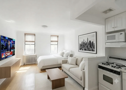 241 East 36th Street - Photo 1