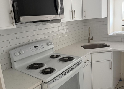 320 Post Avenue - Photo 1