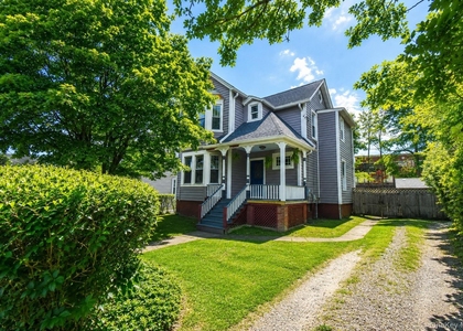 79 Rombout Avenue - Photo 1
