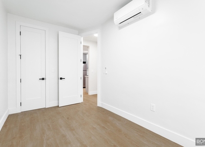 558 Empire Boulevard - Photo 1