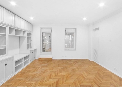 106 Central Park S - Photo 1