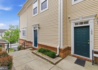 43905 Hickory Corner Terrace - Photo 1