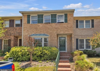 8247 Clifton Farm Court - Photo 1