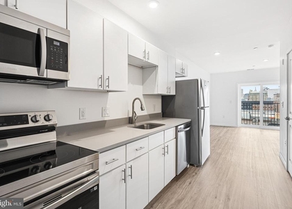 915 N Broad Street - Photo 1