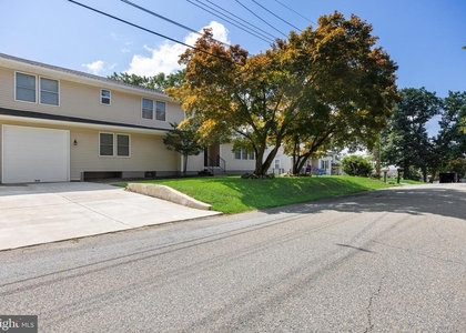 55 Shawnee Ave - Photo 1