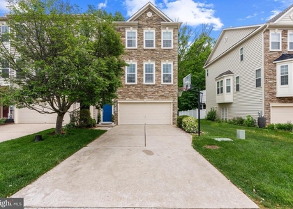 232 Mohegan Drive - Photo 1