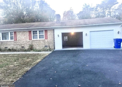 10925 Moore Street - Photo 1