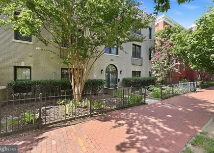 315 G Street Ne - Photo 1