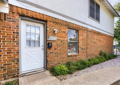1302 Radcliff Dr - Photo 1
