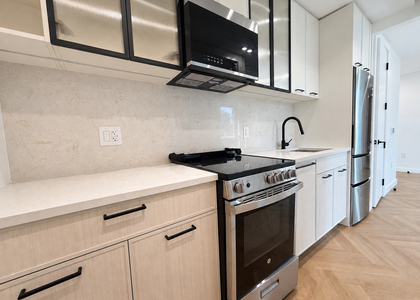 163 Willoughby Street - Photo 1