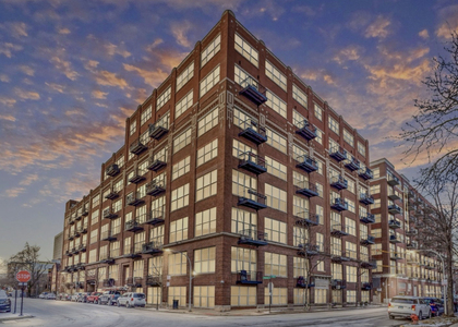 1500 W Monroe Street - Photo 1