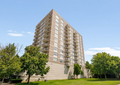 1515 S Prairie Avenue - Photo 1