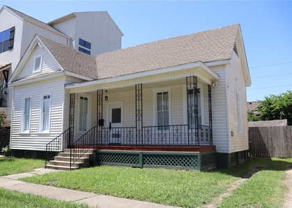 2008 Crockett Street - Photo 1