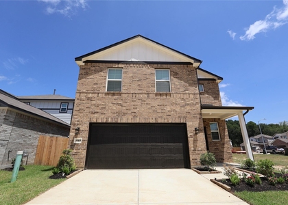 7757 Bergamot Cir - Photo 1