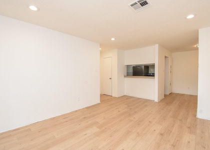7200 Clarewood Drive - Photo 1