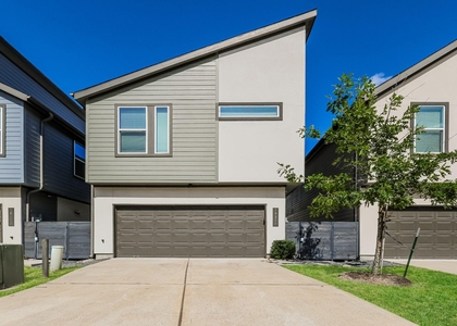 18322 W Centro Circle - Photo 1