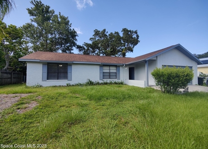 981 Forest Street Ne - Photo 1