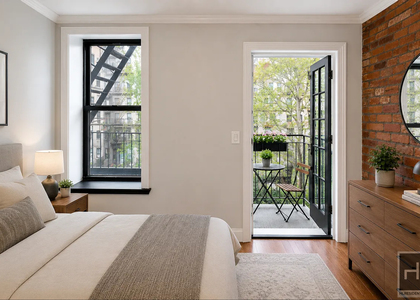 East 7 Street - Photo 1