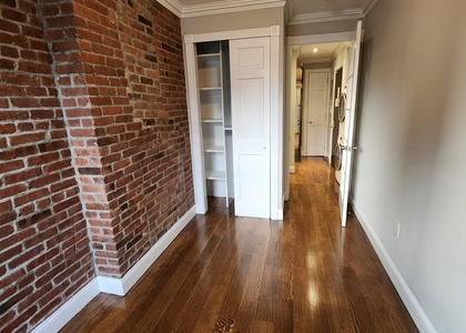 West 53 Street - Photo 1