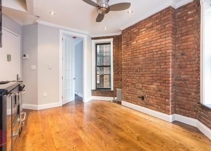 West 103rd Street - Photo 1
