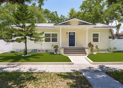206 W Warren Avenue - Photo 1