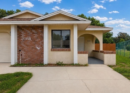 658 Royalty Court - Photo 1