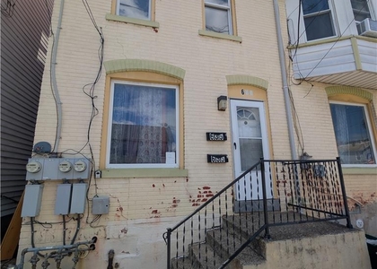 635 Linden Street - Photo 1