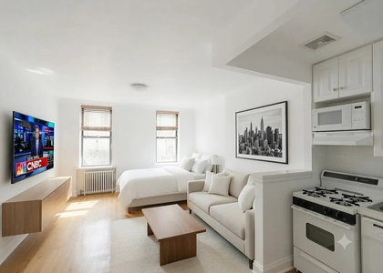 241 East 46th Street - Photo 1