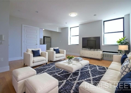 90-02 Queens Blvd - Photo 1